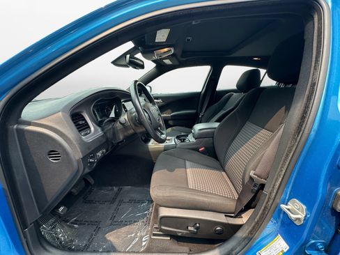 Used 2023 Dodge Charger SXT w/ Blacktop Package AWD/4WD image 9