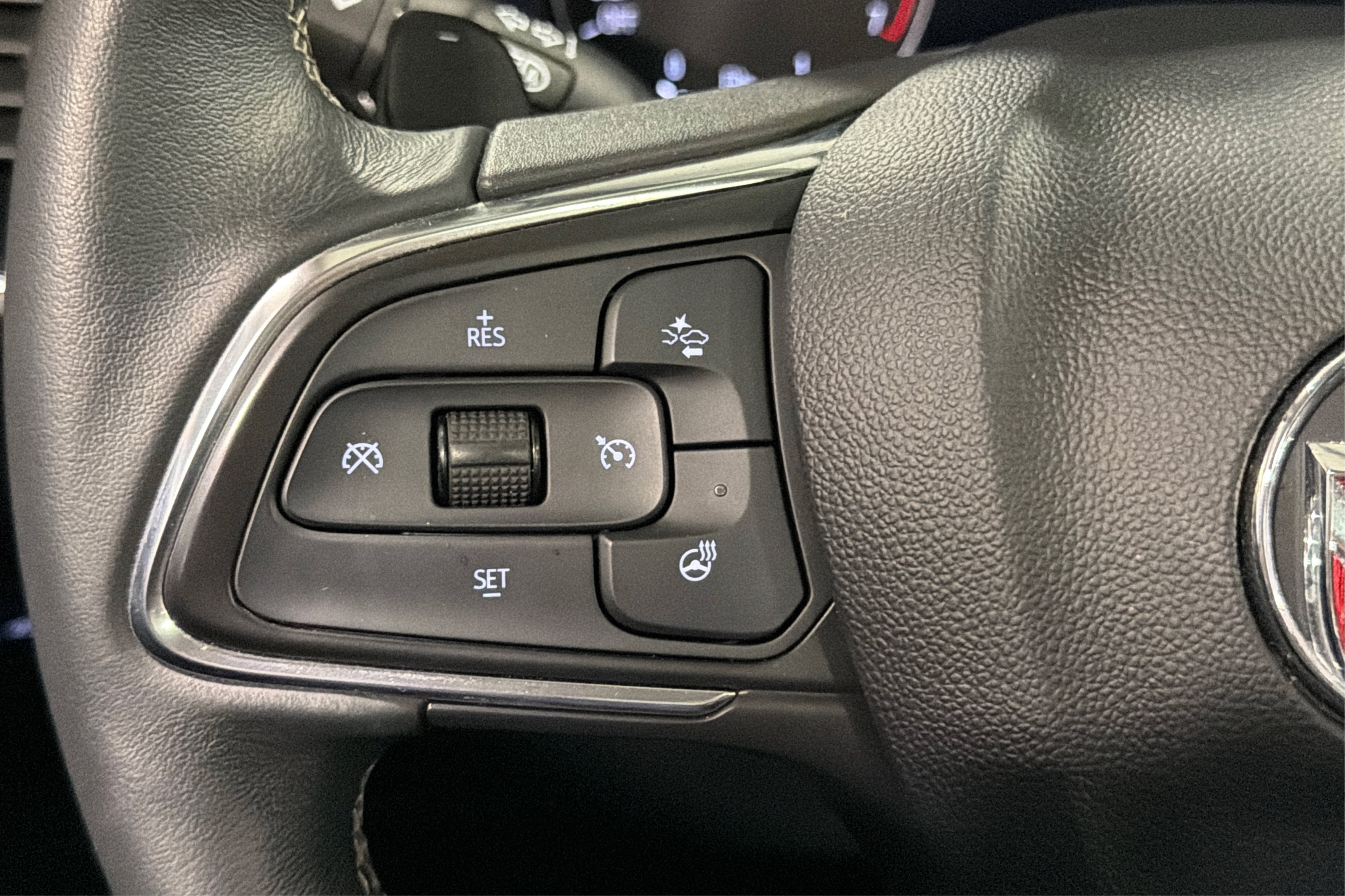 Used 2023 Buick Envision Avenir AWD/4WD image 25