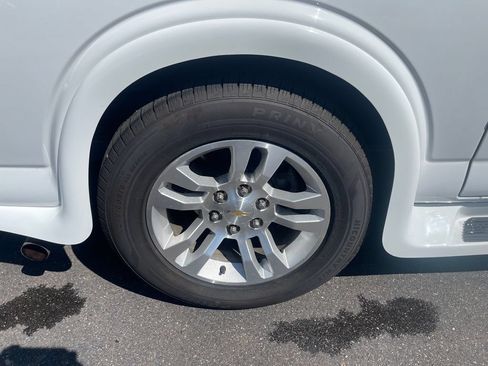 Used 2014 Chevrolet Express 1500 AWD image 14