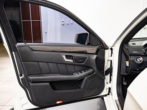 Used 2012 Mercedes-Benz E 350 4MATIC Sedan image 26