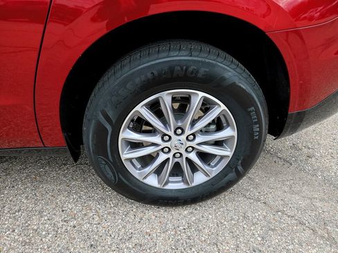 Used 2024 Buick Enclave Premium image 37