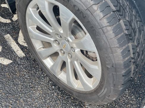 Used 2021 Chevrolet Silverado 1500 High Country w/ Technology Package image 7