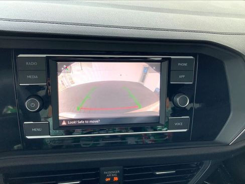 Used 2022 Volkswagen Jetta Sport image 27