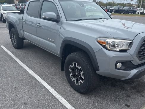 Used 2021 Toyota Tacoma TRD Off-Road w/ TRD Premium Off Road Package image 5