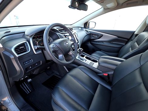 Used 2024 Nissan Murano SV w/ SV Midnight Edition Package image 11