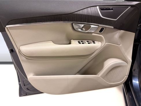 Used 2020 Volvo XC90 T5 Momentum image 22