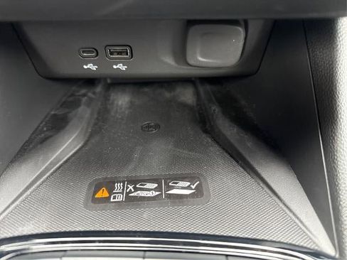 Certified 2024 Buick Envista Sport Touring w/ Convenience I Package image 21