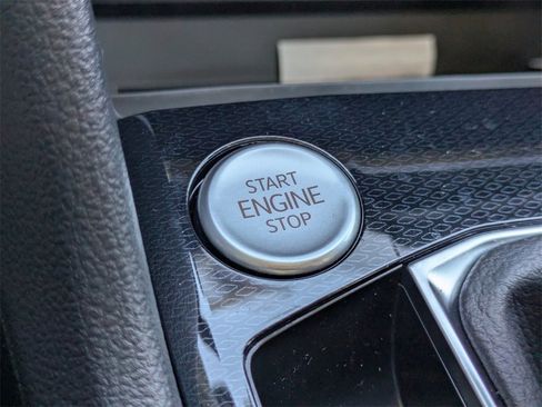 New 2026 Volkswagen Taos SE image 28