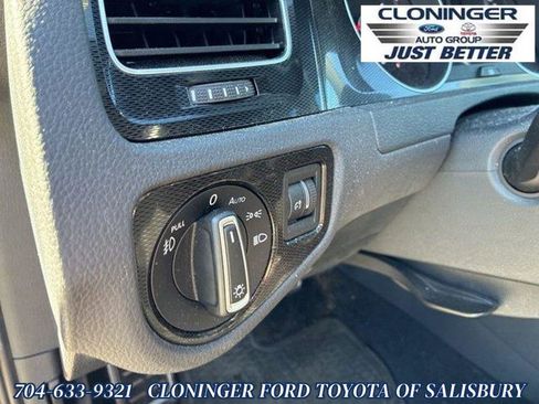 Used 2016 Volkswagen GTI SE image 13