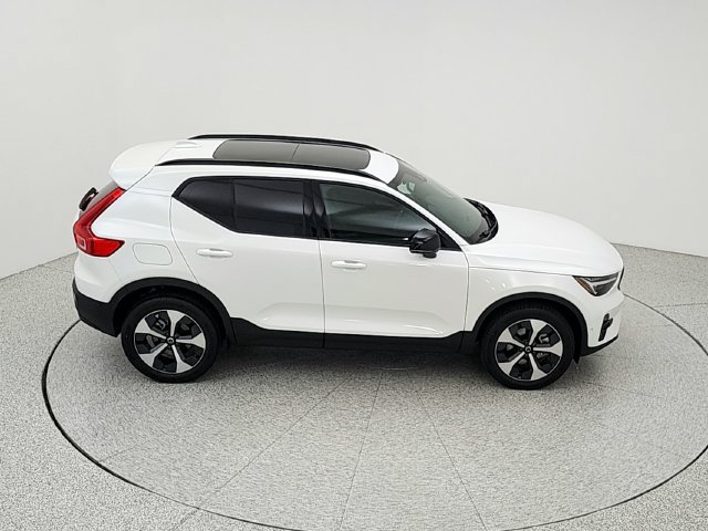 New 2026 Volvo XC40 B5 Plus w/ Protection Package Premier AWD/4WD image 16
