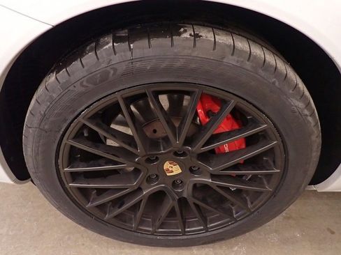 Used 2023 Porsche Cayenne GTS image 13