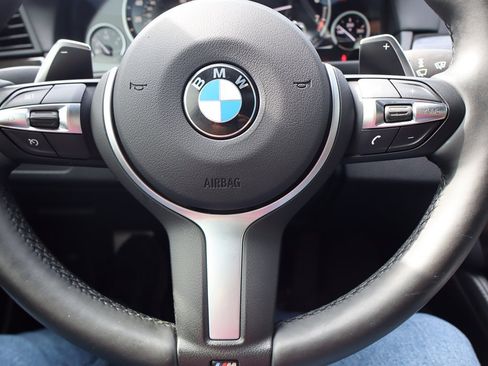 Used 2016 BMW 550i xDrive Sedan AWD/4WD image 35