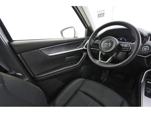 Used 2025 MAZDA CX-90 3.3 Turbo w/ Preferred Package image 8