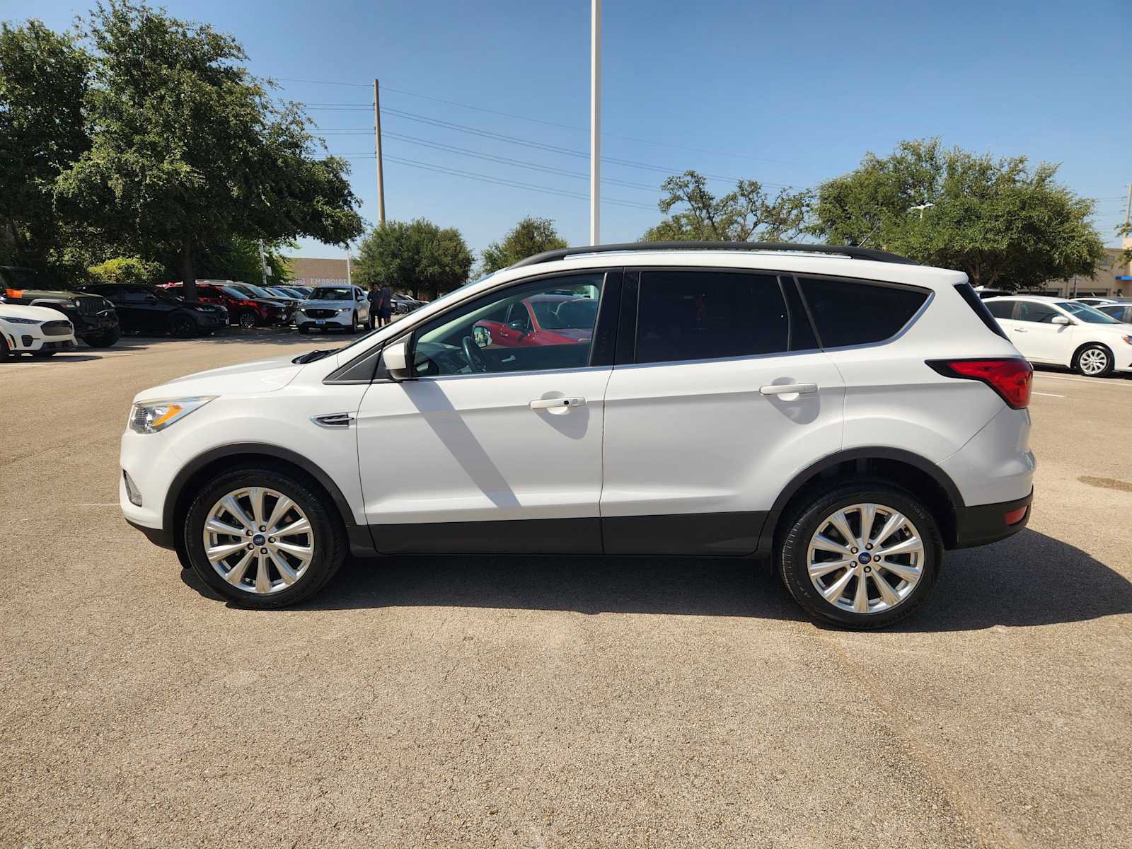 Used 2019 Ford Escape SEL FWD image 4