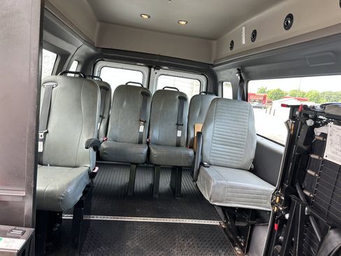 Used 2014 Ford E-250 and Econoline 250 Extended w/ Power Group RWD image 13