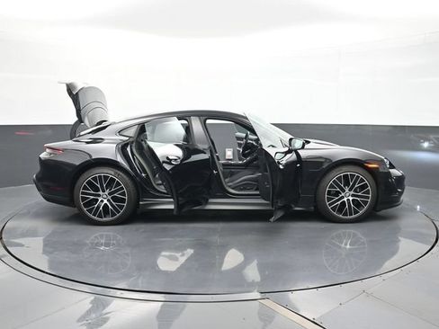 Used 2023 Porsche Taycan w/ Premium Package RWD image 33