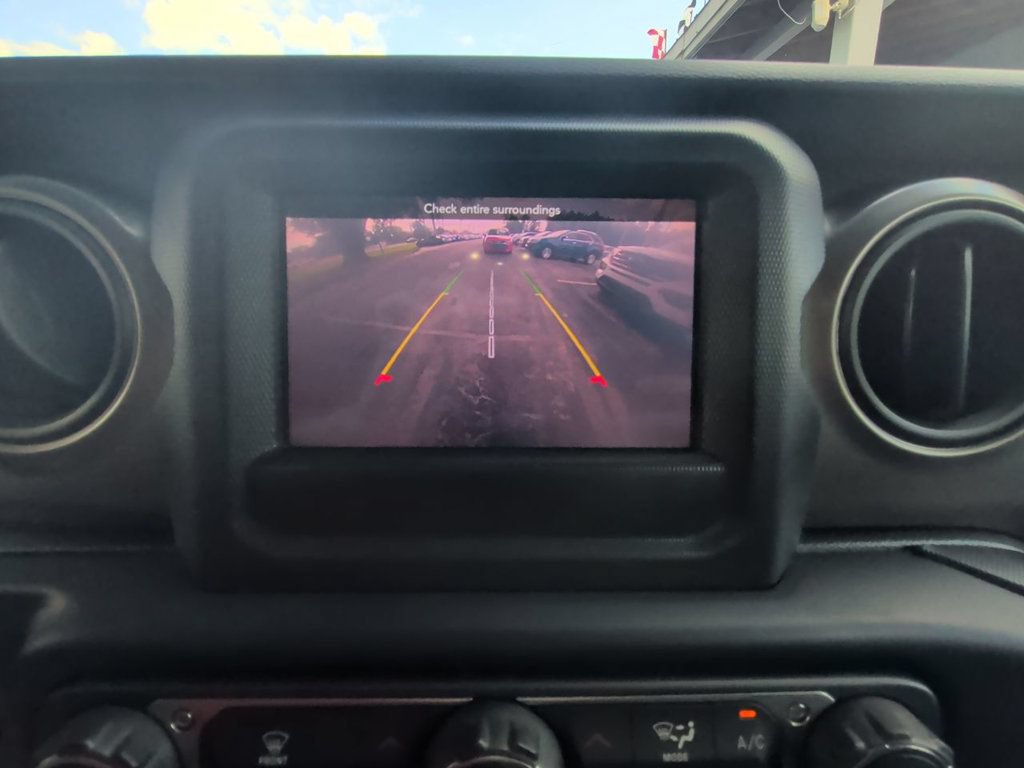 Used 2019 Jeep Wrangler Unlimited Sport S AWD/4WD image 18