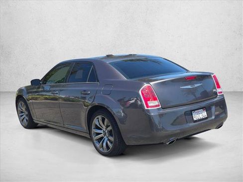 Used 2014 Chrysler 300 S RWD image 7