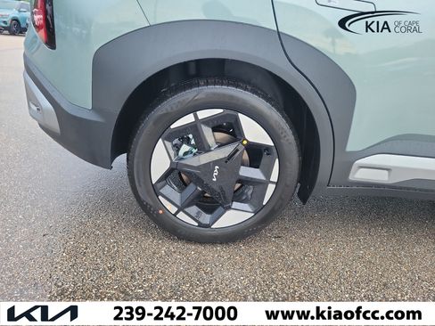 New 2027 Kia Seltos S FWD image 9