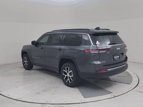 New 2025 Jeep Grand Cherokee L Limited image 11