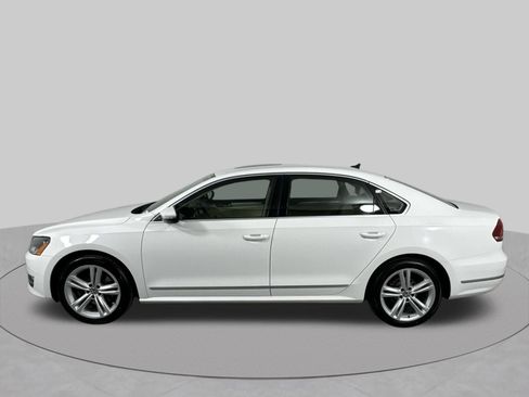 Used 2012 Volkswagen Passat TDI SE FWD image 27
