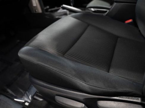 Used 2017 Toyota RAV4 LE image 26