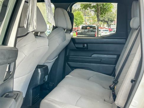 Used 2025 Toyota Tacoma SR5 AWD/4WD image 18