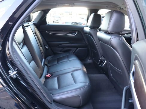 Used 2019 Cadillac XTS Luxury image 36