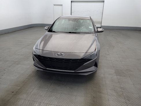 Used 2023 Hyundai Elantra SEL w/ Preferred Accessory Package FWD image 15