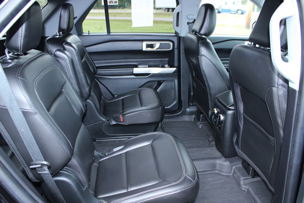Used 2022 Ford Explorer XLT w/ Equipment Group 202A AWD/4WD image 20