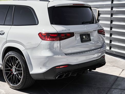 Used 2026 Mercedes-Benz GLS 63 AMG 4MATIC image 11