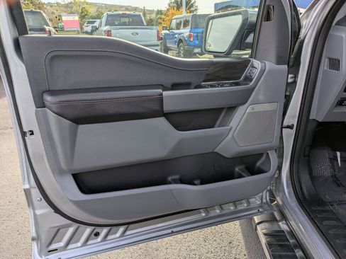 Used 2025 Ford F150 Lariat w/ Equipment Group 501A Mid image 12