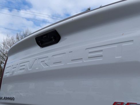 Used 2022 Chevrolet Silverado 1500 RST w/ Z71 Off-Road Package AWD/4WD image 30