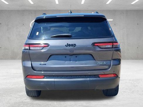 Used 2023 Jeep Grand Cherokee L Altitude AWD/4WD image 19