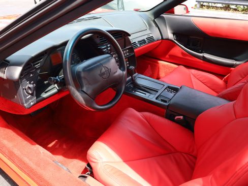 Used 1996 Chevrolet Corvette Coupe image 8