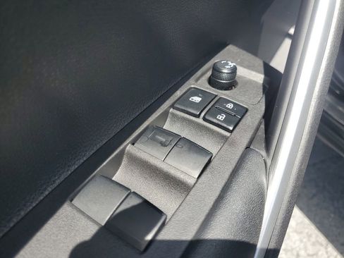 Used 2024 Toyota Corolla Cross LE FWD image 18