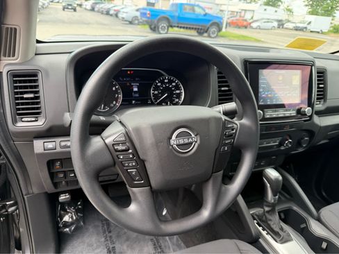 Used 2022 Nissan Frontier S w/ Technology Package AWD/4WD image 13