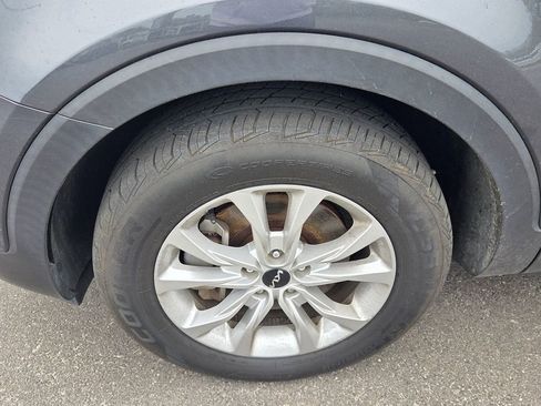 Used 2022 Kia Telluride LX AWD/4WD image 11