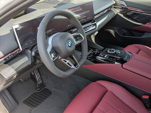 New 2027 BMW 550e xDrive w/ Executive Package AWD/4WD image 3