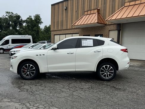 Used 2019 Maserati Levante Base image 20
