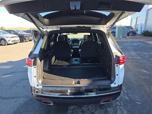 Used 2023 Chevrolet Traverse Premier w/ Redline Edition image 13