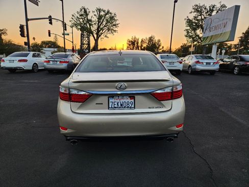 Used 2014 Lexus ES 350 w/ Premium Package image 4