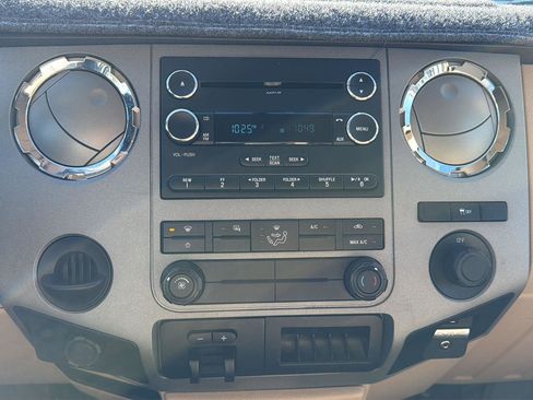 Used 2016 Ford F250 XLT w/ XLT Value Package image 15