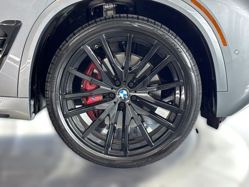 Certified 2025 BMW X5 xDrive40i w/ M Sport Package AWD/4WD image 13