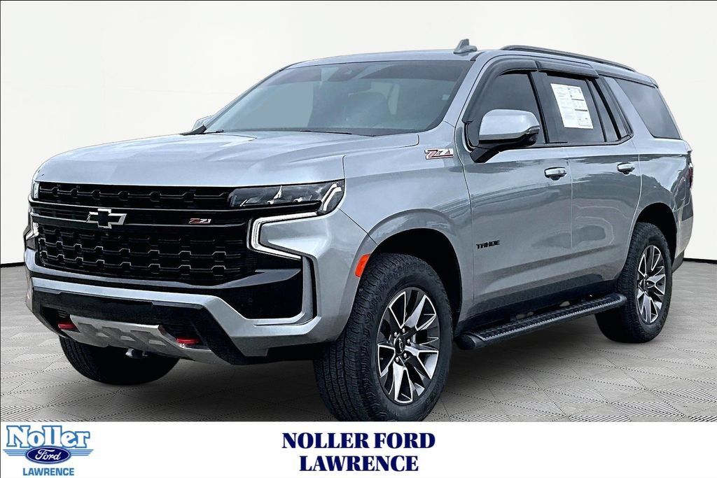 Used 2024 Chevrolet Tahoe Z71 w/ Luxury Package AWD/4WD image 1