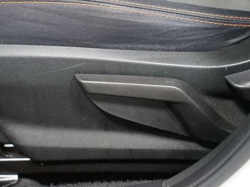 Used 2019 Subaru Crosstrek 2.0i Premium w/ Eyesight System image 31