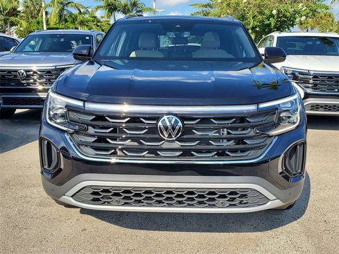New 2026 Volkswagen Atlas Cross Sport SE image 2