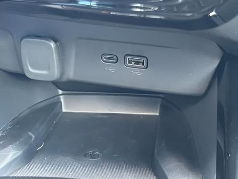 New 2026 Chevrolet Trax RS w/ Sunroof Package image 28