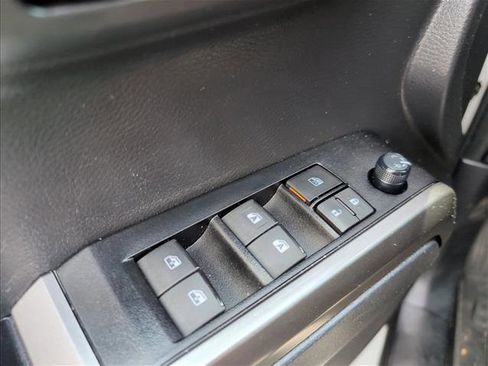 Used 2023 Toyota Tacoma SR5 RWD image 16