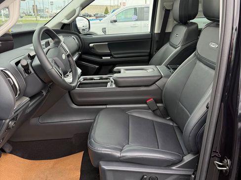 New 2026 Ford Expedition Platinum AWD/4WD image 17